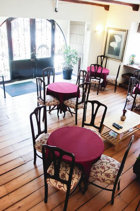 Hotel Rondo, Living area