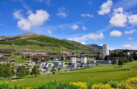 Starkeeper Apartment, Miscellaneous