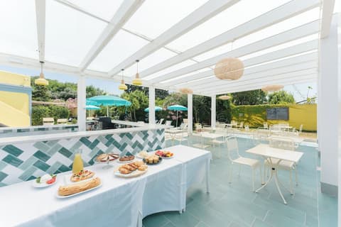 Hotel Solcalante, Exterior