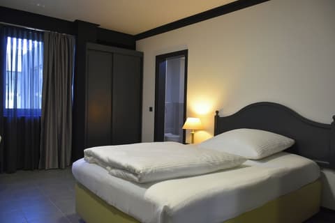 Tibet Hotel am Airport, Room