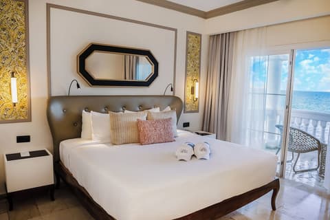 The Signature Level At Grand Palladium Lady Hamilton Resort & Spa, Room