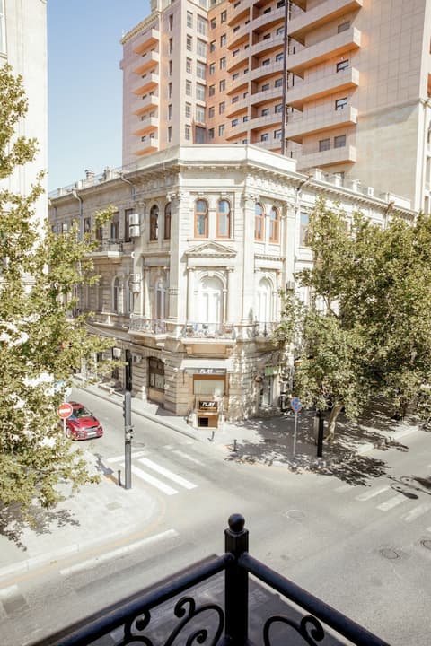 Midway Baku Hotel, Terrace/patio