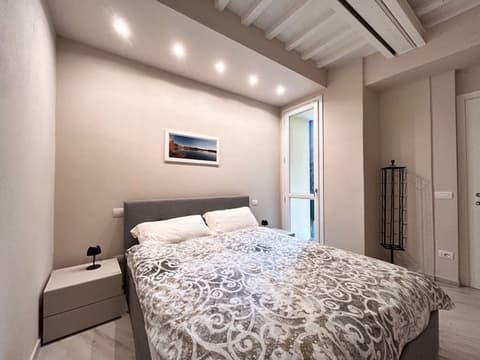 Modern Apartment in the Heart of Pisa, Room