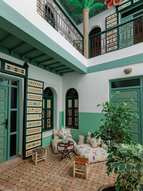 The Little Hara, Interior