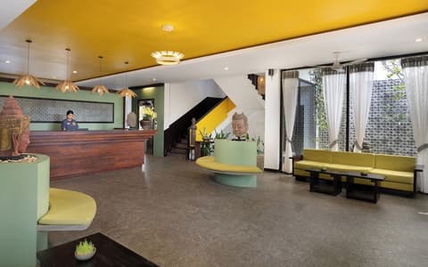 The Calm Oasis, Lobby