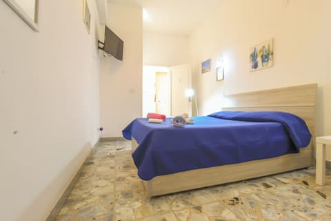 catania airport room  low cost, Room
