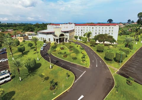 Bisila Palace, Garden