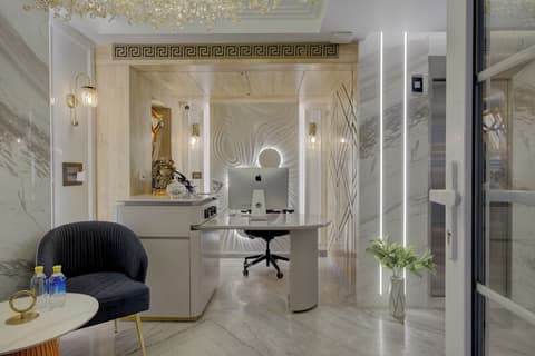 Empire Platinum Suites, Reception