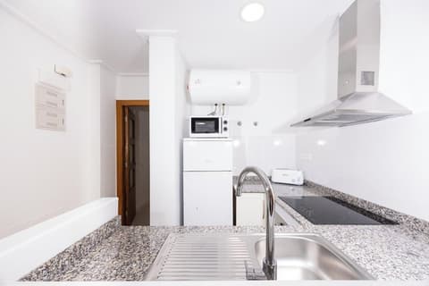 Apartamentos Marina Playa de Torrevieja, Private kitchen