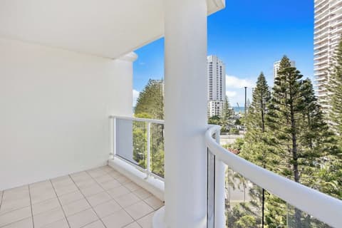 Oscar on Main - Heart of Main Beach, Balcony