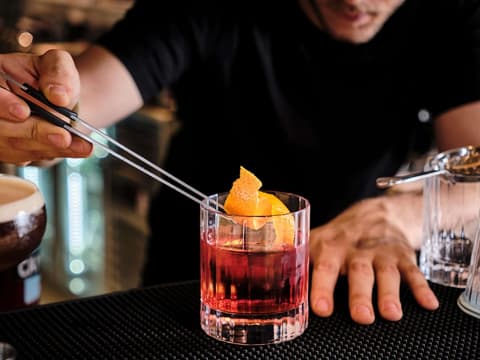 TRIBE Paris Pantin, Bar (on property)