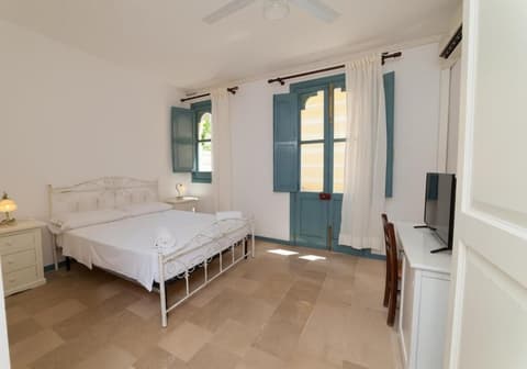 Villa Raffaella, Room