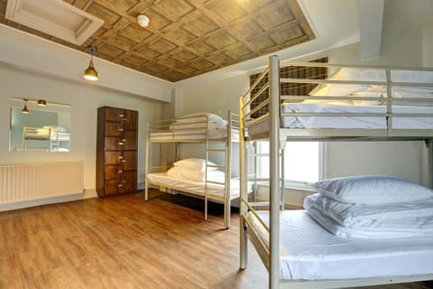 Publove @ Exmouth Arms Euston, Room