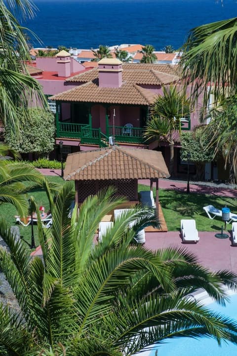 Apartamentos Oasis San Antonio, Exterior