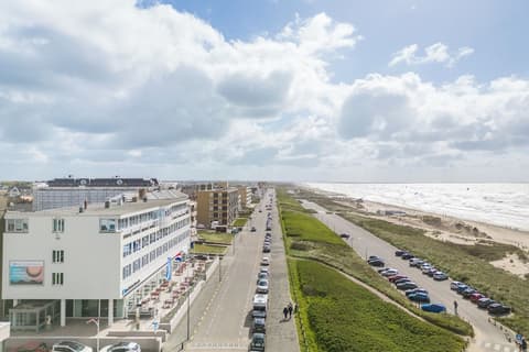 Hotel de Baak Seaside, Front of property