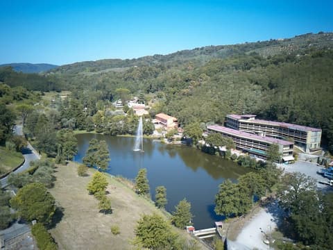 Hotel Lago Verde, Lake