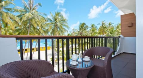 Crystal Sands, Balcony