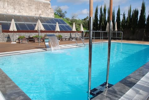 Hotel Rural El Mondalón, Outdoor pool