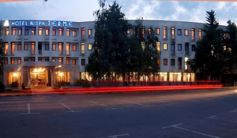 Spa & Hotel Terme, Parking