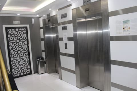 White Fort Hotel, Interior entrance