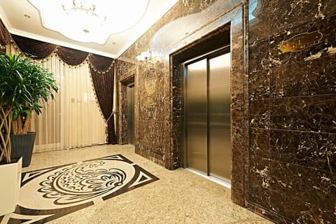 Boutique Hotel Buta, Interior entrance