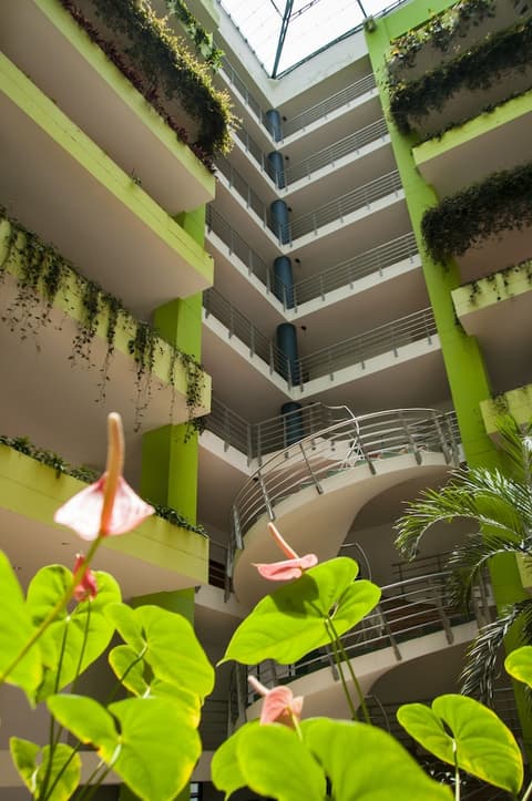 Armenia Hotel, Interior
