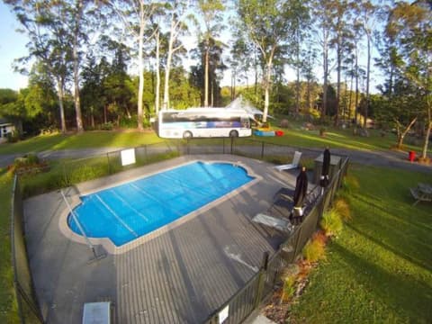 Bay of Islands Holiday Park, Outdoor pool