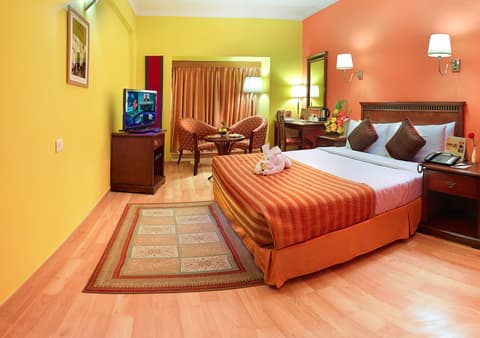 MGM Mark Whitefield, Room