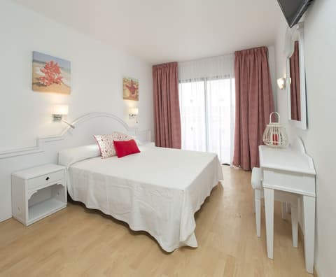 Coral Star Hotel, Room