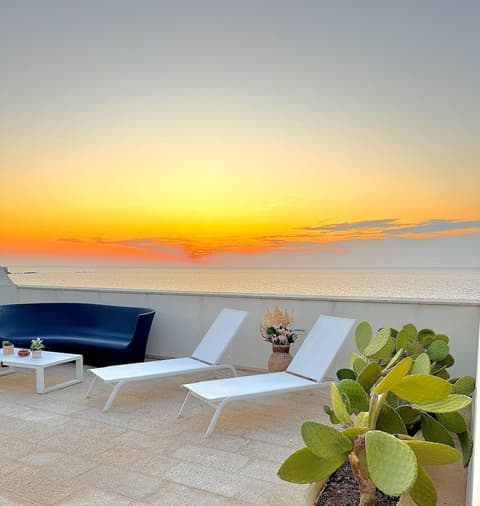 Central Gallery Rooms, Room