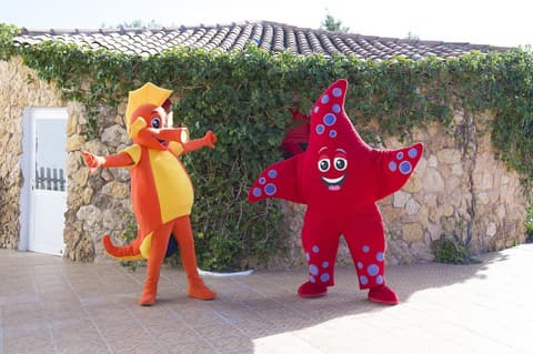Coral Star Apartments, Children's activities