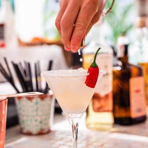 Beach Star Ibiza Hotel, Swim-up bar