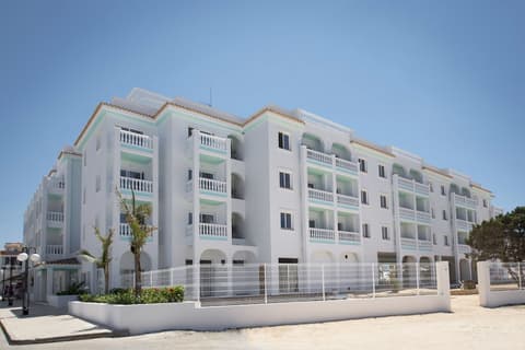 Beach Star Ibiza Hotel, Front of property