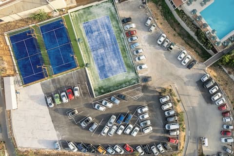 Porto Platanias Village, Tennis court