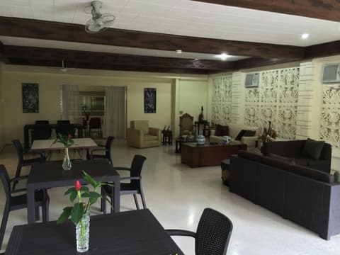 Domicilio Lorenzo, Lobby lounge