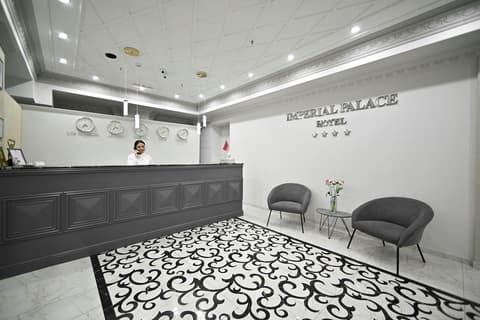 Imperial Palace Hotel, Reception