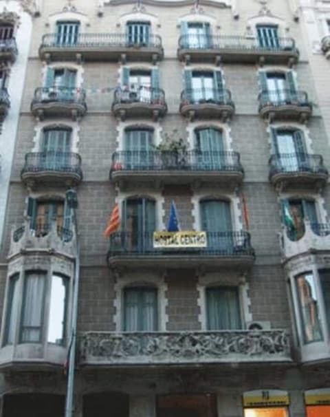 Hostal Balmes Centro, Front of property