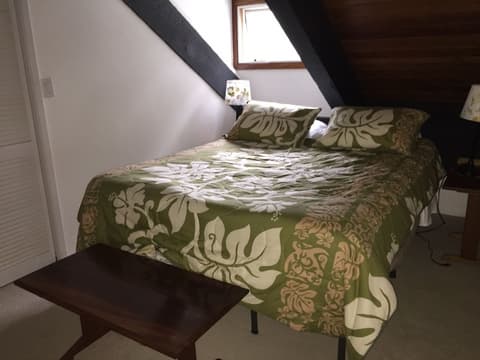 Volcano Acres Ranch B&B, Room