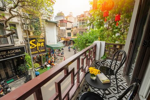 Golden Time Hostel 3, Balcony view