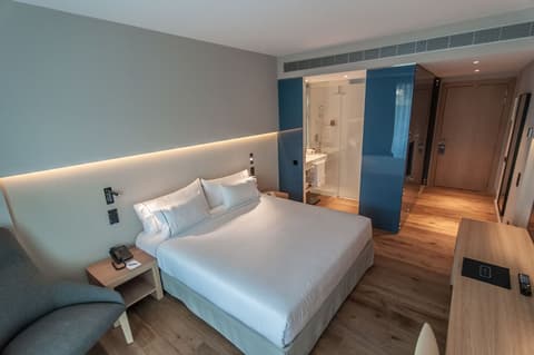 Sorli Emocions, Room