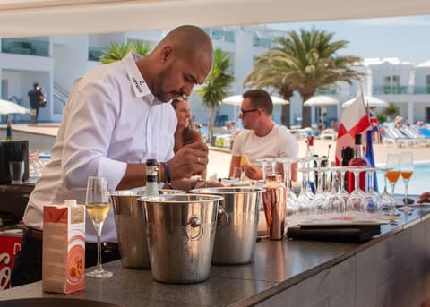 Hotel Plaza Palmeras, Snack bar