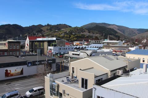 Quest Nelson, Mountain view