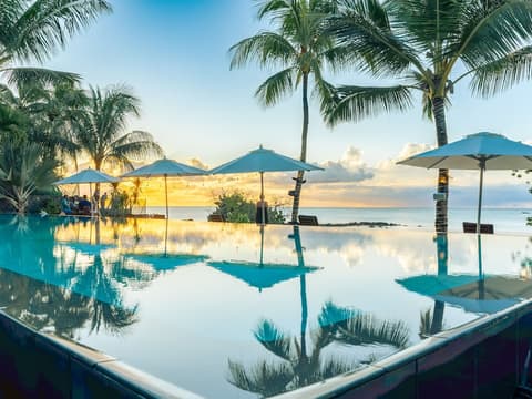 Mystik Life Style, Pool