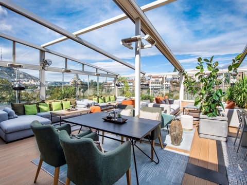 Mercure Tbilisi Old Town, Miscellaneous