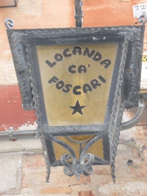 Locanda Ca' Foscari, Exterior detail