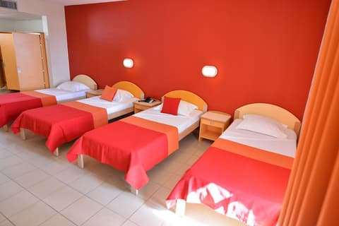 Centre International de Séjour - Hostel, Room