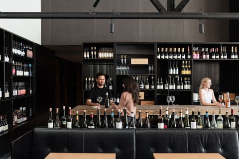 Alex Hotel, Restaurant