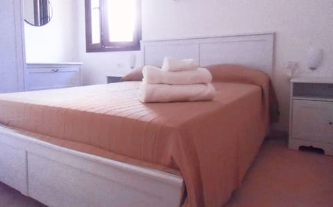 Appartamenti Castelsardo E Lu Bagnu, Room