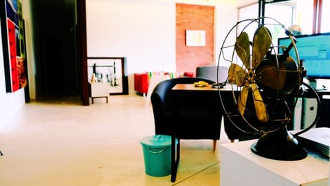 Roomies Suites, Reception