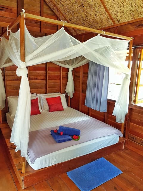 Lipe Beach Resort, Room